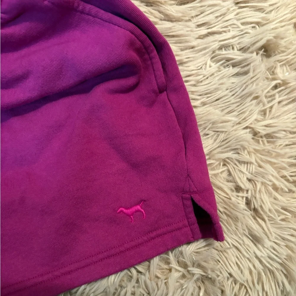 VS Pink Lounge Set - Picture 5 of 5